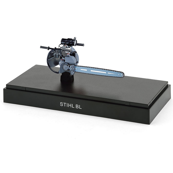 Modèle de tronçonneuse historique type BL STIHL