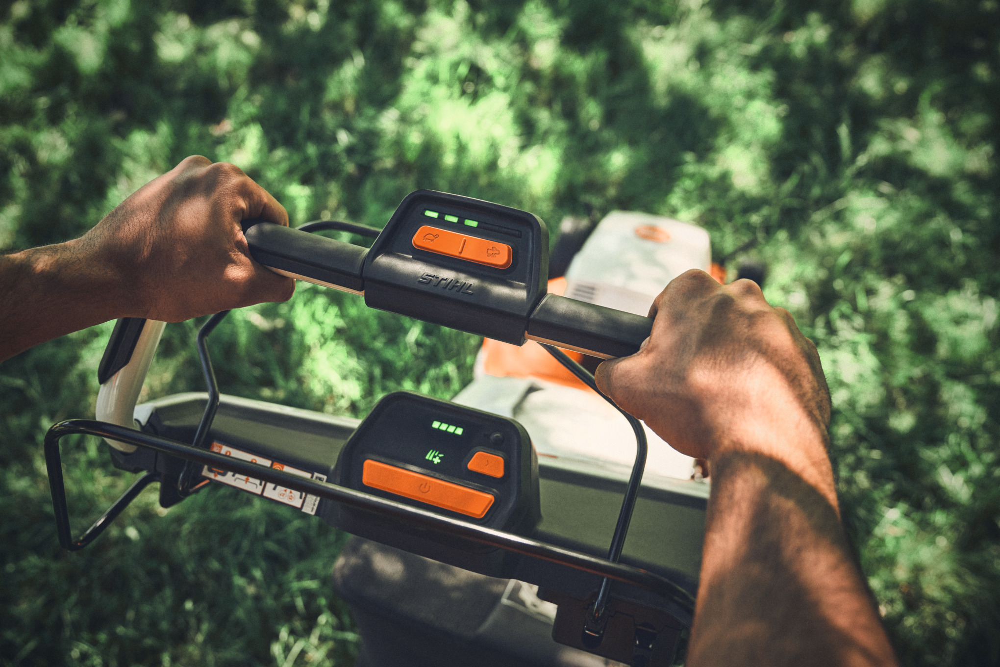 Tondeuse professionnelle sur batterie RMA 756 V
