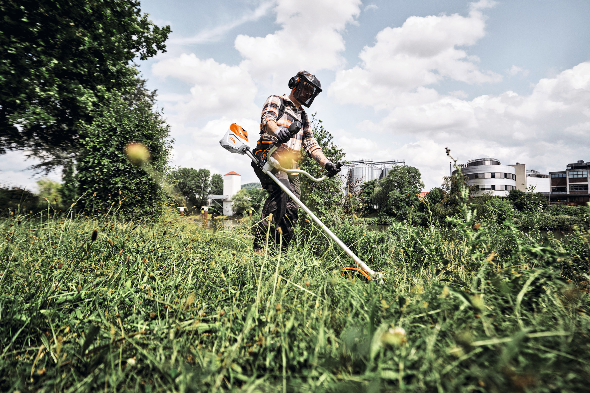 Débroussailleuse sur batterie FSA 250