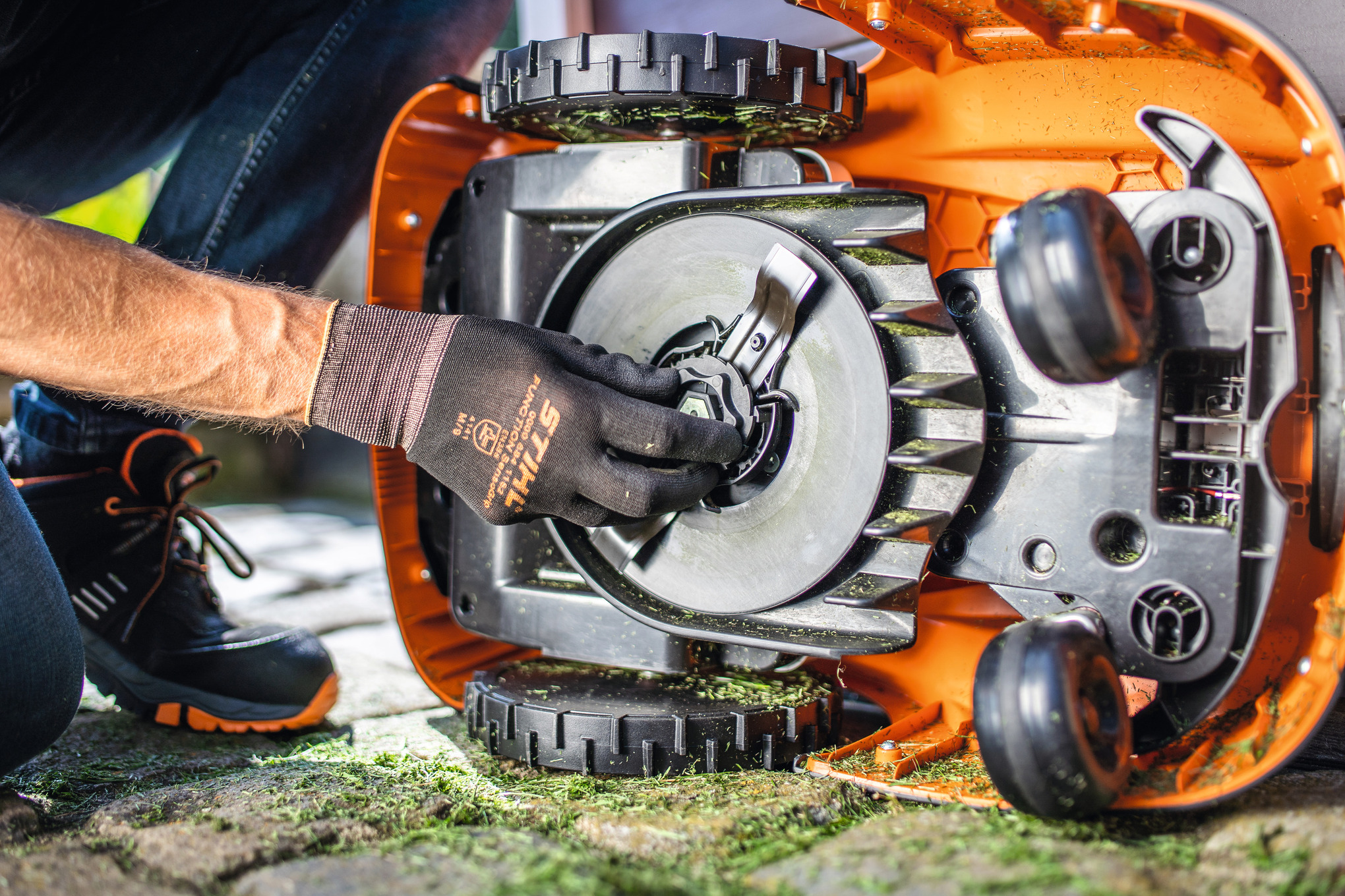 RMI 422 robotmaaier STIHL