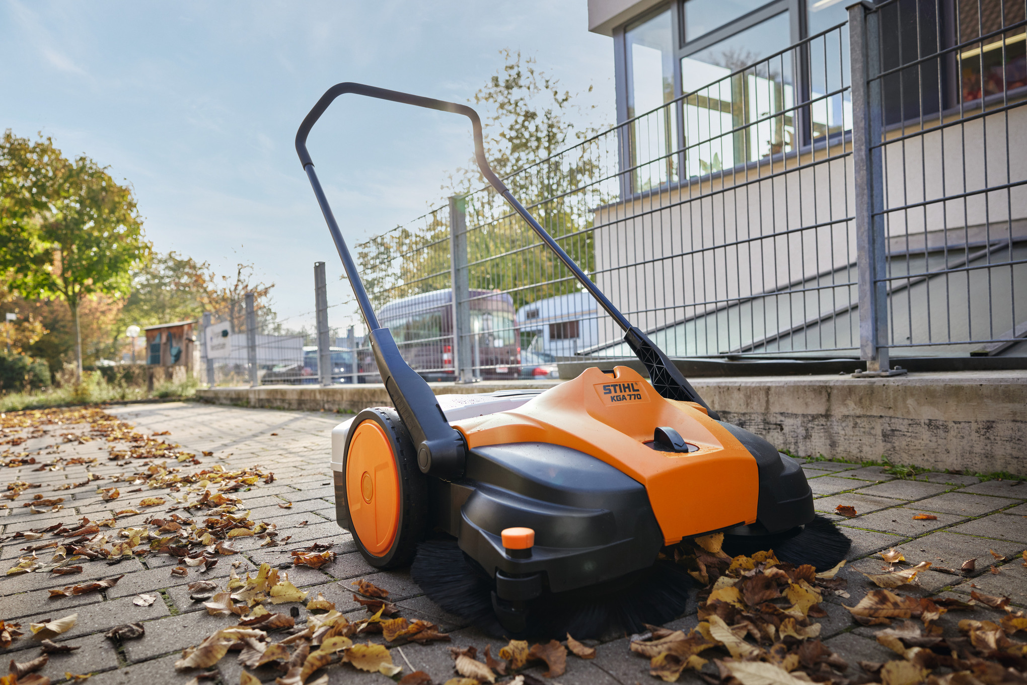 Balayeuse sur batterie STIHL KGA 770