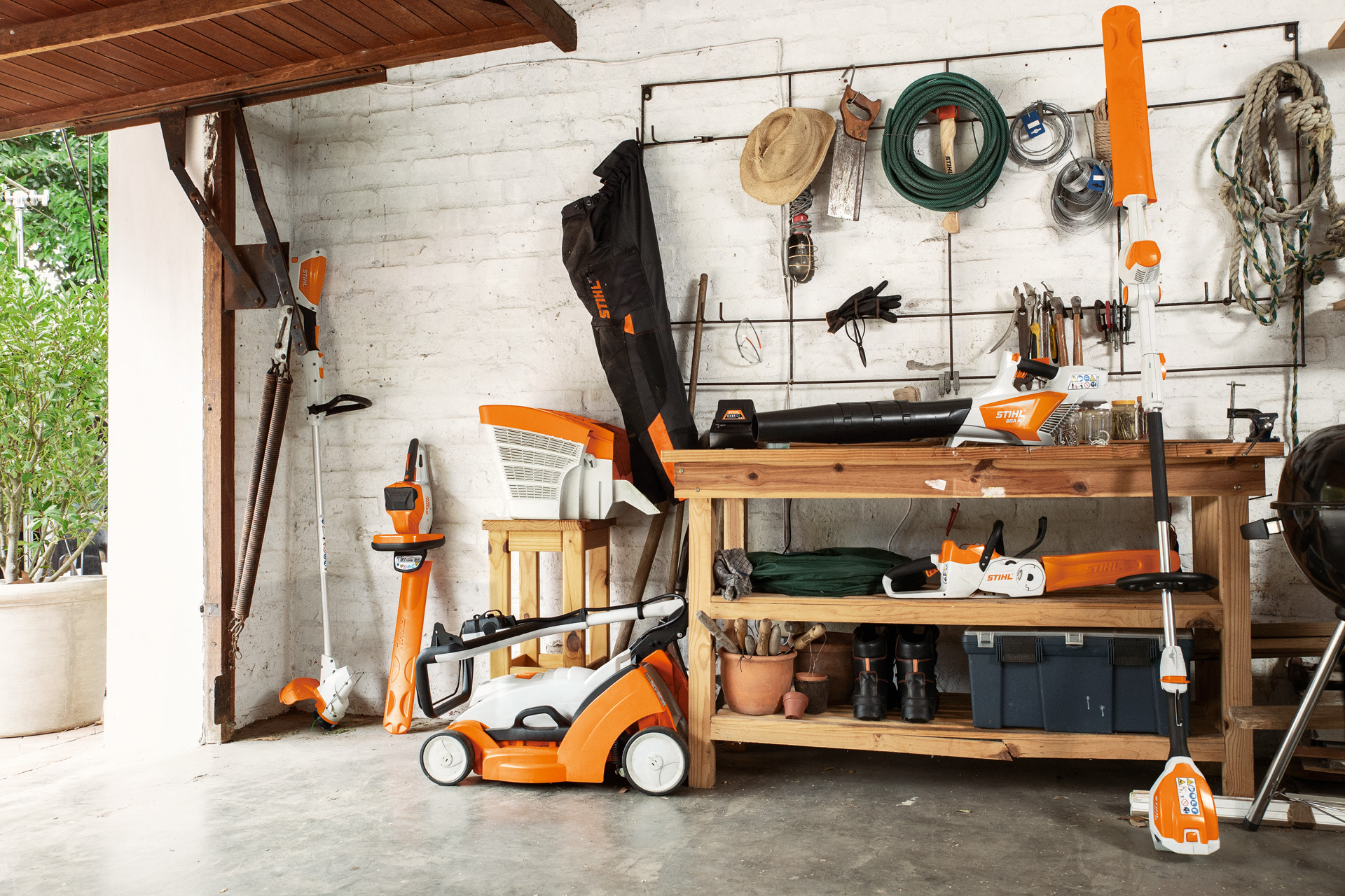 Comment Accrocher Une Debroussailleuse Au Mur Comment ranger une débroussailleuse | STIHL