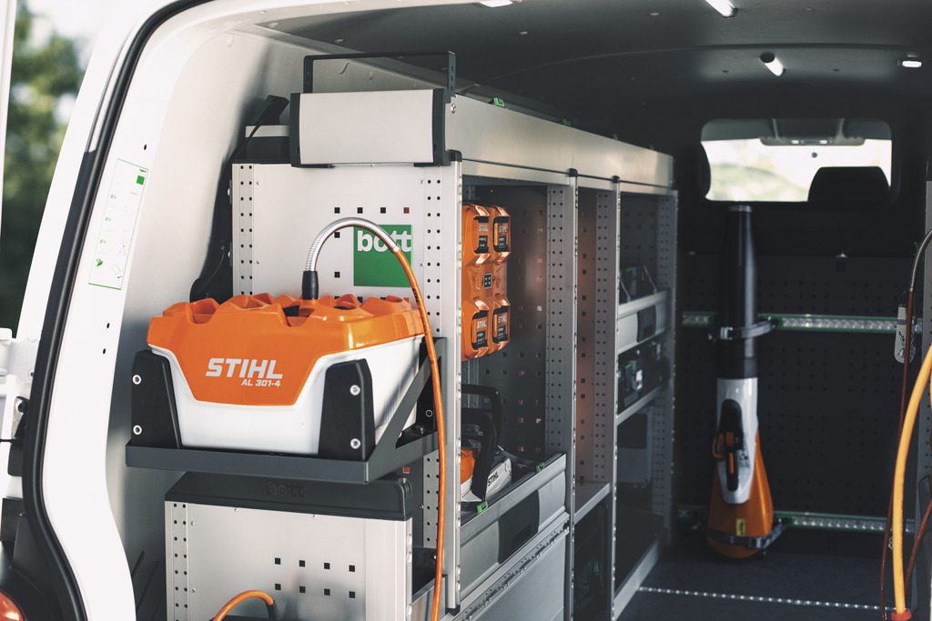 Batteries et chargeurs ALLPRO dans un camion